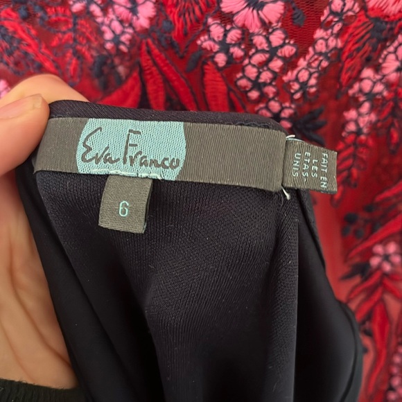 Eva Franco lace embroidered floral dress with navy slip. Pleated skirt - Picture 2 of 6